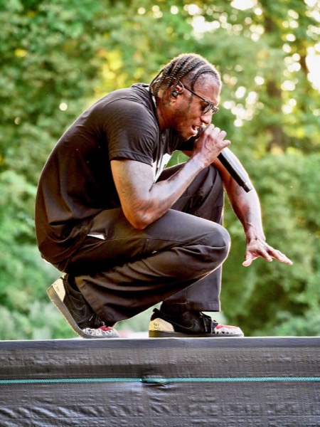 Christian hip hop artist Lecrae performing in 2023