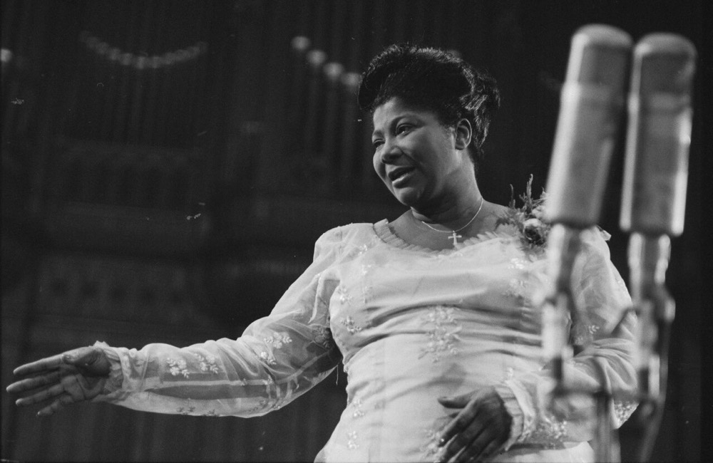 Gospel singer Mahalia Jackson performing in 1961